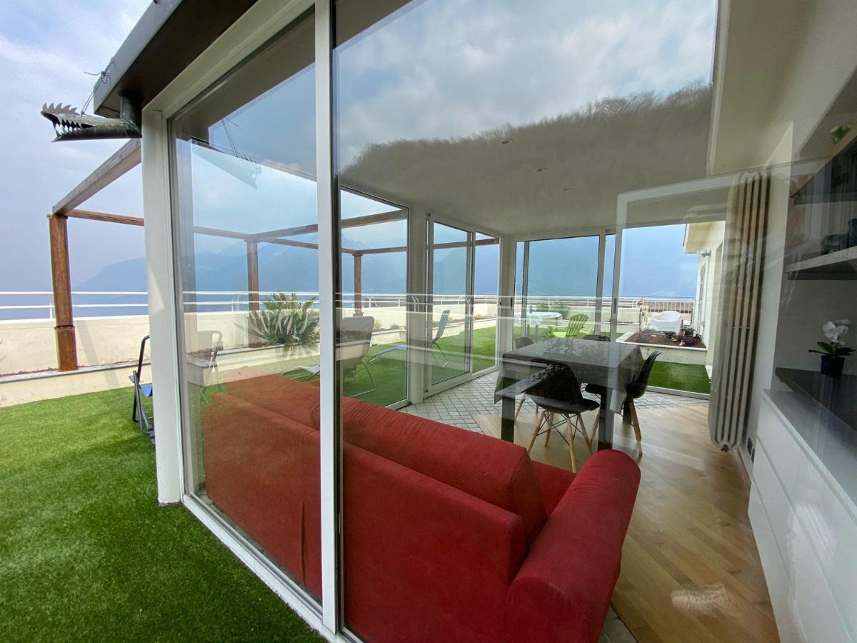 Attico With Big Terrace In Residence With Pool Valbrona Luaran gambar